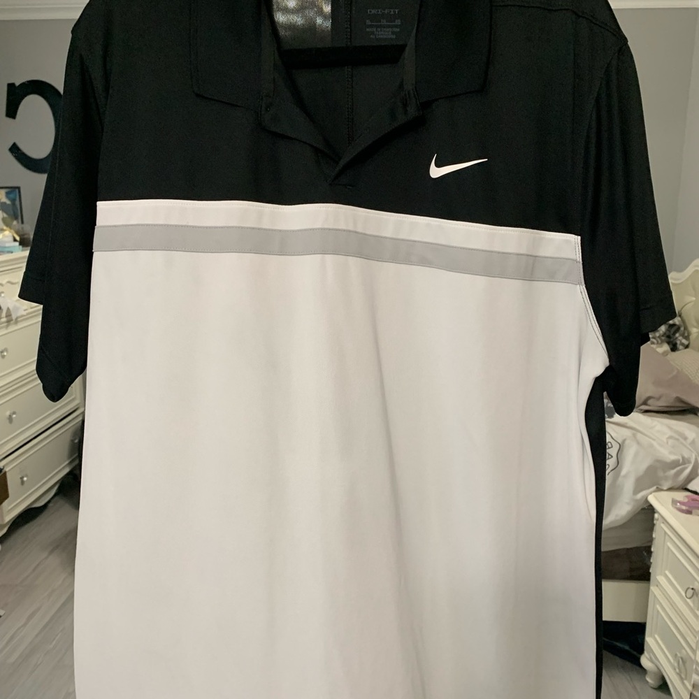 Nike Men's Black and White Polo Shirt